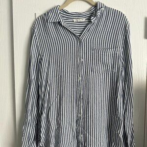 White and blue lightweight button up